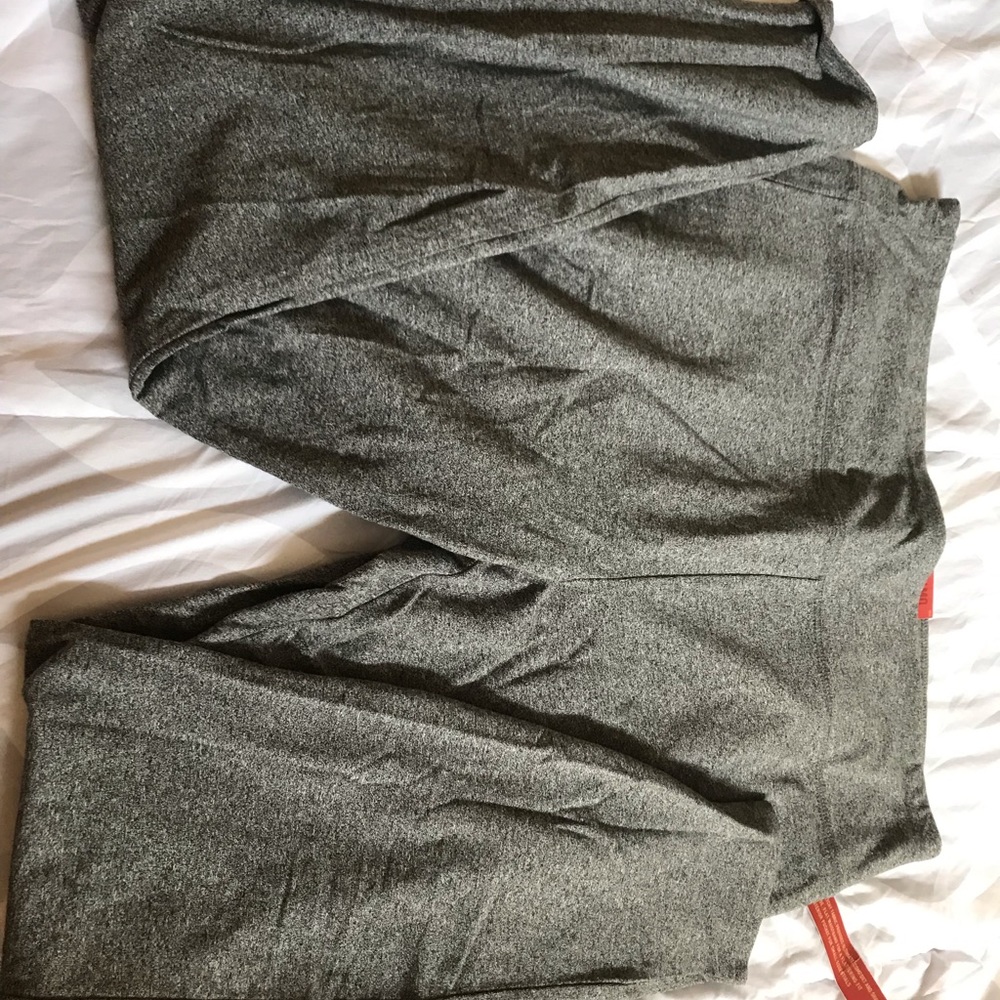 grey mossimo leggings!
